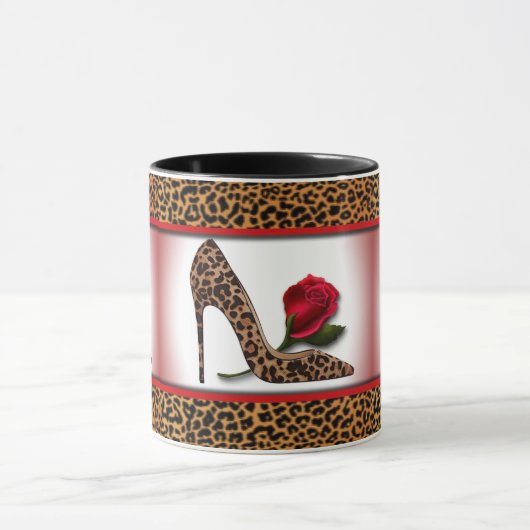 Leopard-hohe Ferse u. Rote Rose Tasse (Zentrum)