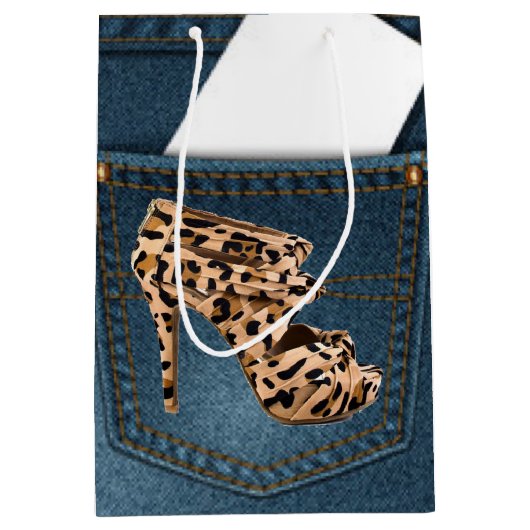 Leopard-hoher Absatz u. blaue Jean-Muster-Tasche Mittlere Geschenktüte (Vorderseite)