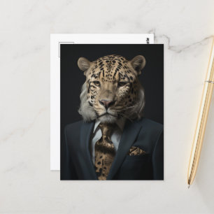 Leopard in der Fantasiekunst eines Business Anzugs Postkarte