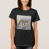 Leopard in Schneewinteröle T-Shirt (Vorderseite)