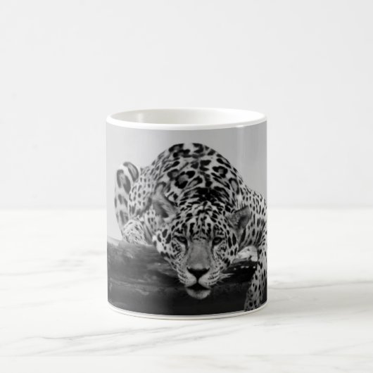 Leopard in Schwarz und Weiß Kaffeetasse (Mittel)