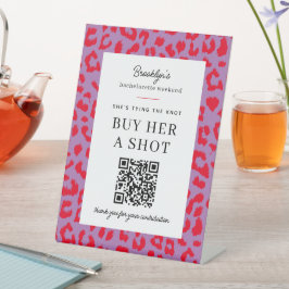 Leopard-Junggeselinnen-Abschied kaufen eine Shot Q Sockelschild