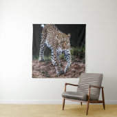 LEOPARD LÄUFT IN FREIER WILDBAHN WANDTEPPICH (Beispiel)