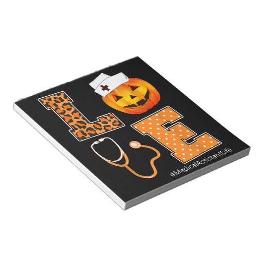 Leopard Liebe Medical Assistant Halloween Pumpkin Notizblock (angewinkelt)