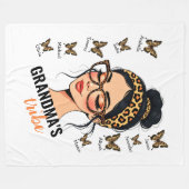 Leopard Messy Bun and Butterflies Individuellen Na Fleecedecke (Vorderseite (Horizontal))