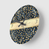Leopard Muster Black Bronze Monogram Runde Wanduhr (Winkel)