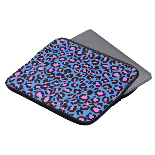 Leopard Muster in Raspberry auf Electric Blue Laptopschutzhülle (Vorne Oben)