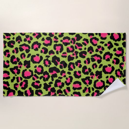 Leopard Muster in Raspberry auf Lime Green Strandtuch (Vorderseite)