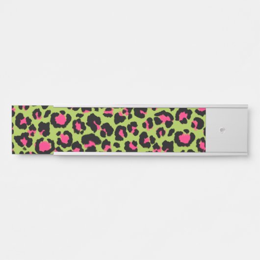 Leopard Muster in Raspberry auf Lime Green Türschild (Vorderseite )
