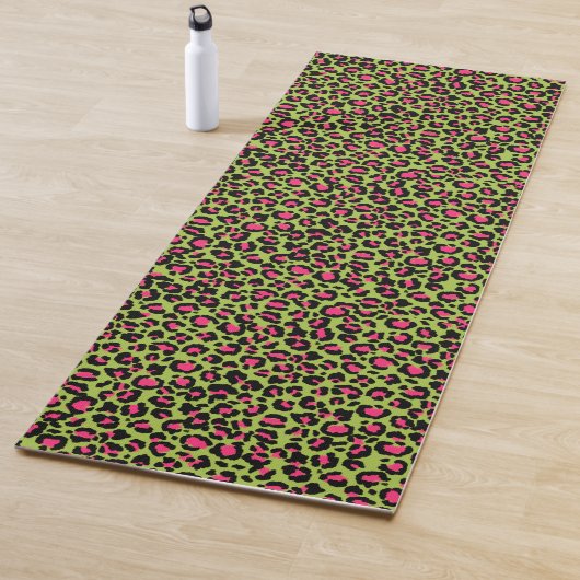 Leopard Muster in Raspberry auf Lime Green Yogamatte (Beispiel)