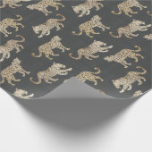 Leopard PArade on Brown Black Geschenkpapier (Ecke)