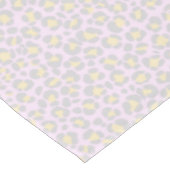 Leopard Pastel Pink Grau Gelb Tischdecke (Schrägansicht)