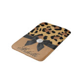 Leopard Print and Bow Badematte (Schrägansicht)