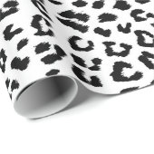 Leopard Print Black and White Geschenkpapier (Rolleneckpunkt)