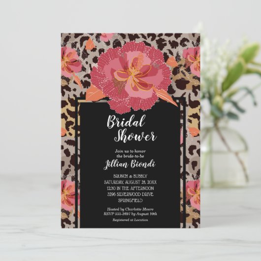 Leopard Print Brautparty Einladung (Stehend Vorderseite)