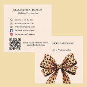 Leopard Print Bug Peach QR Code Social Media Quadratische Visitenkarte