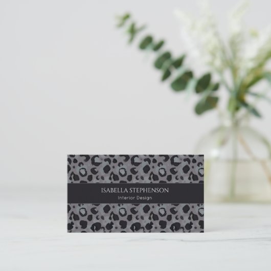 Leopard Print Dark Grey Modern Visitenkarte (Stehend Vorderseite)