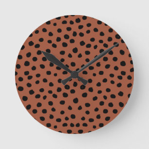 Leopard Print Dots Rust Terracotta Cheetah Spots Runde Wanduhr