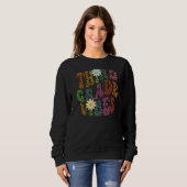 Leopard Print DRITTER GRADE VIBES Lehrer Friedens- Sweatshirt (Vorne ganz)