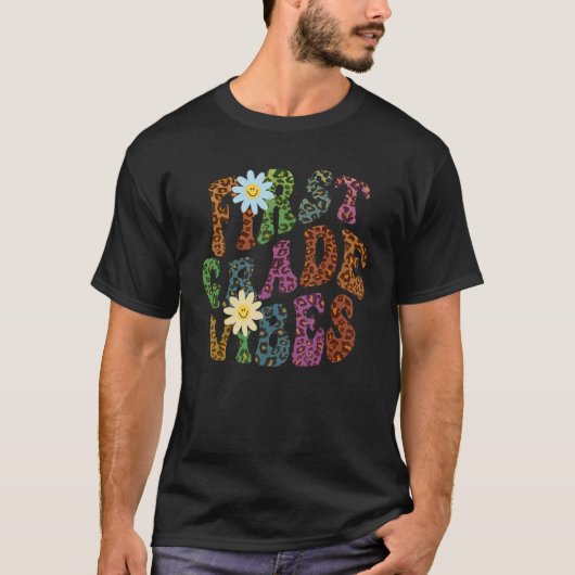 Leopard Print FIRST GRADE VIBES Lehrer Friedens-Li T-Shirt (Vorderseite)
