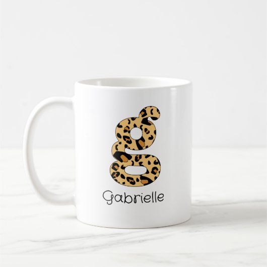 Leopard Print Initial g Lowercase und Name Kaffeetasse (Links)