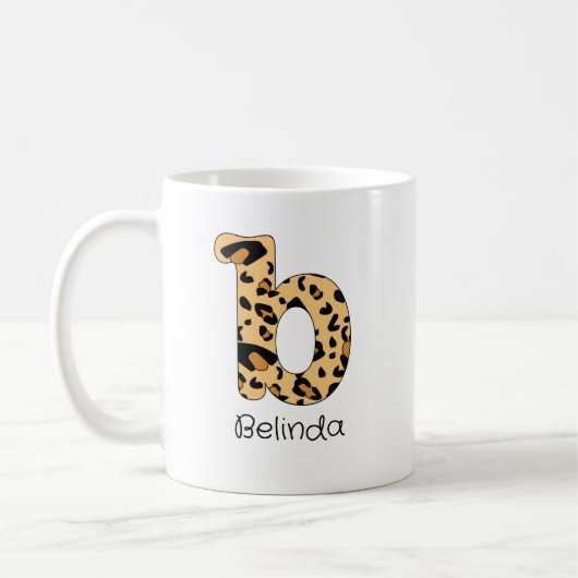 Leopard Print Initial Lowercase b und Name Kaffeetasse (Links)