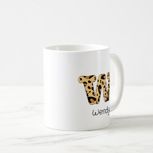 Leopard Print Initial w Lowercase und Name Kaffeetasse (VorderseiteRechts)