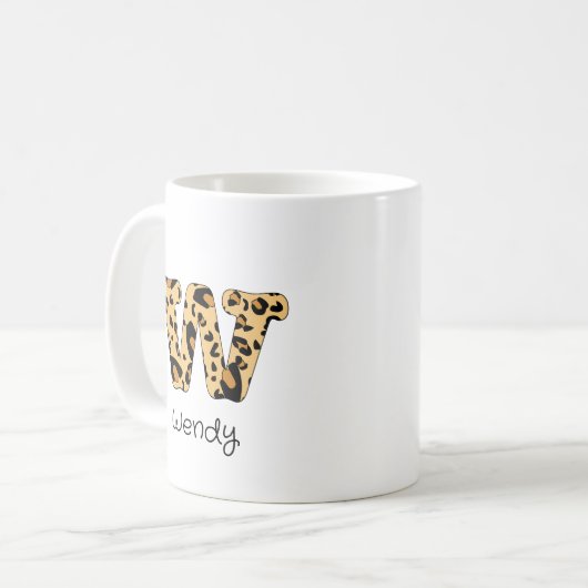 Leopard Print Initial w Lowercase und Name Kaffeetasse (Vorderseite Links)