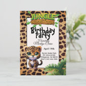 Leopard Print Kitty Cat Wild & Three Birthday 🐆 Einladung (Stehend Vorderseite)