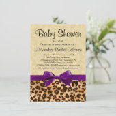 Leopard Print Lila Girl Baby Shower Einladung (Stehend Vorderseite)
