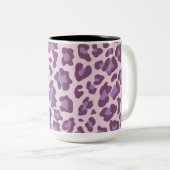Leopard Print Lila und Lavendel Zweifarbige Tasse (VorderseiteRechts)
