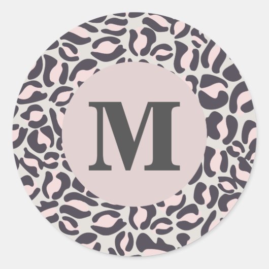 Leopard Print Monogram Classic Pink Jungle Party Runder Aufkleber (Vorderseite)