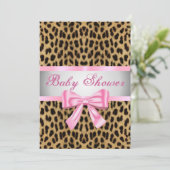 Leopard Print Pink Bow Baby Dusche Einladung (Stehend Vorderseite)