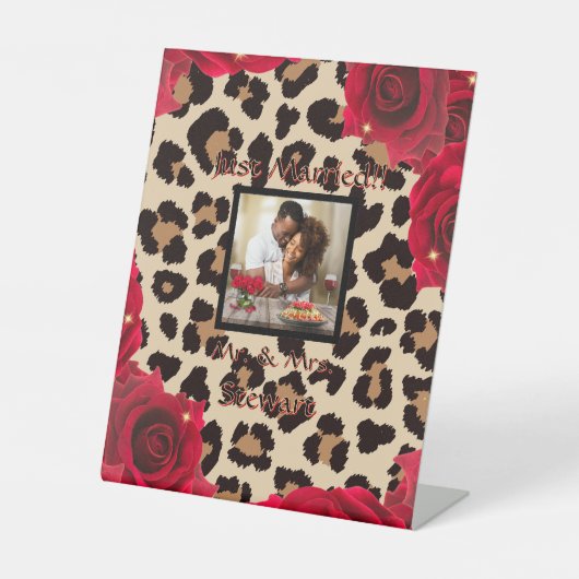 Leopard Print Rote Rose Mr. and Mrs Text Foto Sockelschild (Vorderseite)