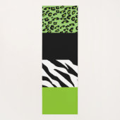Leopard Print, Zebra Print, grün, Monogramm Yogamatte (Rückseite)