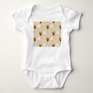 Leopard Print: Zeitloses Muster. Baby Strampler