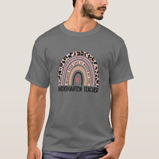 Leopard Rainbow Kindergarten Lehrer zurück T-Shirt (Vorderseite)