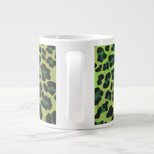 Leopard Schwarz und Grün mit Monogramm Jumbo-Tasse (Rückseite)