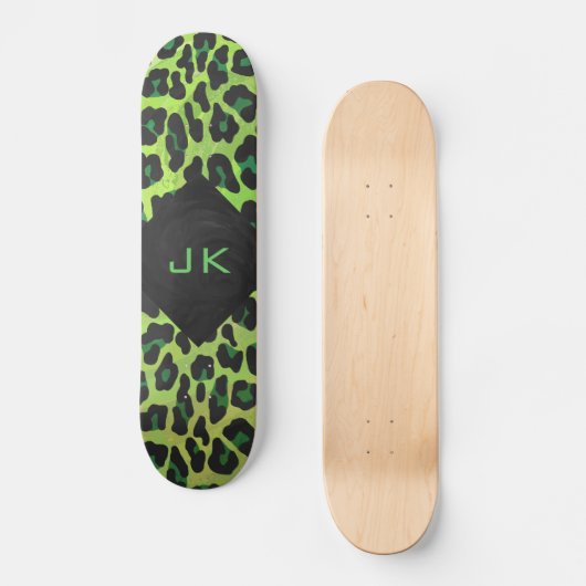 Leopard Schwarz und Grün mit Monogramm Skateboard (Vorderseite)