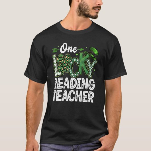 Leopard Shamrock One Lucky Reading Teacher St. Pat T-Shirt (Vorderseite)
