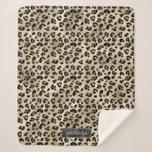 Leopard-Tierdruck mit schwarzer Faux-Folie und Nam Sherpadecke