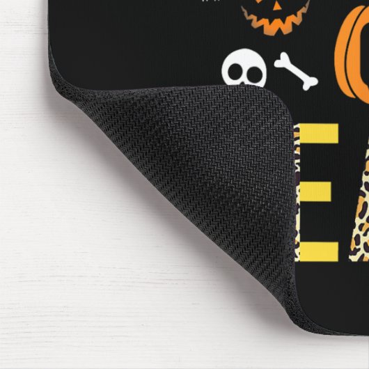 Leopard Trick oder Teach Halloween School Fall Aut Mousepad (Ecke)