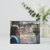 Leopard und Kinderporträt Postkarte (Stehend Vorderseite)