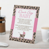 Leopard und Pink Say Baby Shower Game nicht Sockelschild (In SItu)