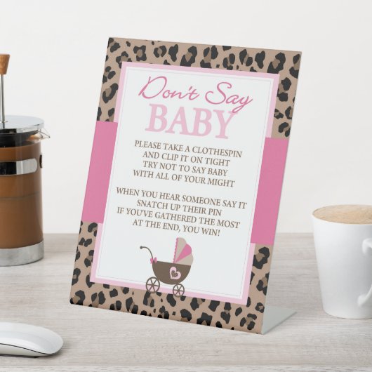 Leopard und Pink Say Baby Shower Game nicht Sockelschild (In SItu)