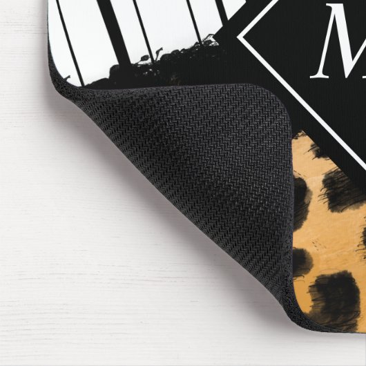 Leopard und Schwarz-Weiß-Polka-Punkte Mit Monogram Mousepad (Ecke)