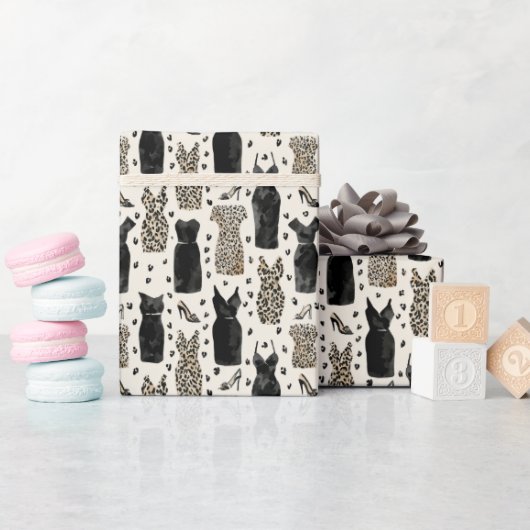 Leopard- und schwarzes Kleid Mode-Muster mit Absät Geschenkpapier (Babyparty)