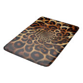 Leopard Vibes: Fügen Sie Ihrem Bad eine wilde Touc Badematte (Schrägansicht)