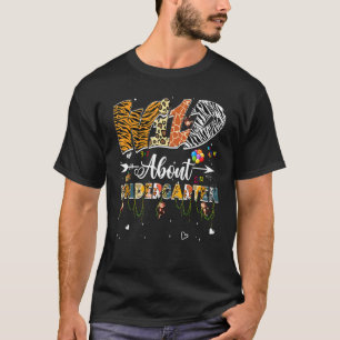 Leopard Wild über den Kindergarten zurück zur Schu T-Shirt