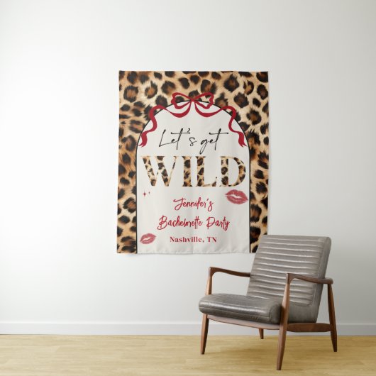 Leopard Wildly in Love Bachelorette Weekend Wandteppich (Beispiel)